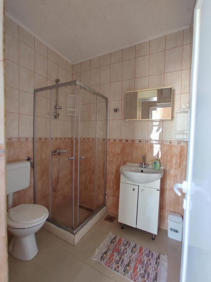 Apartmani Andrijana Ulcinj Exteriör bild